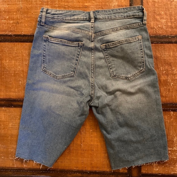 SOLD ‼️NWOT Ripped Jean Short - Picture 4 of 6